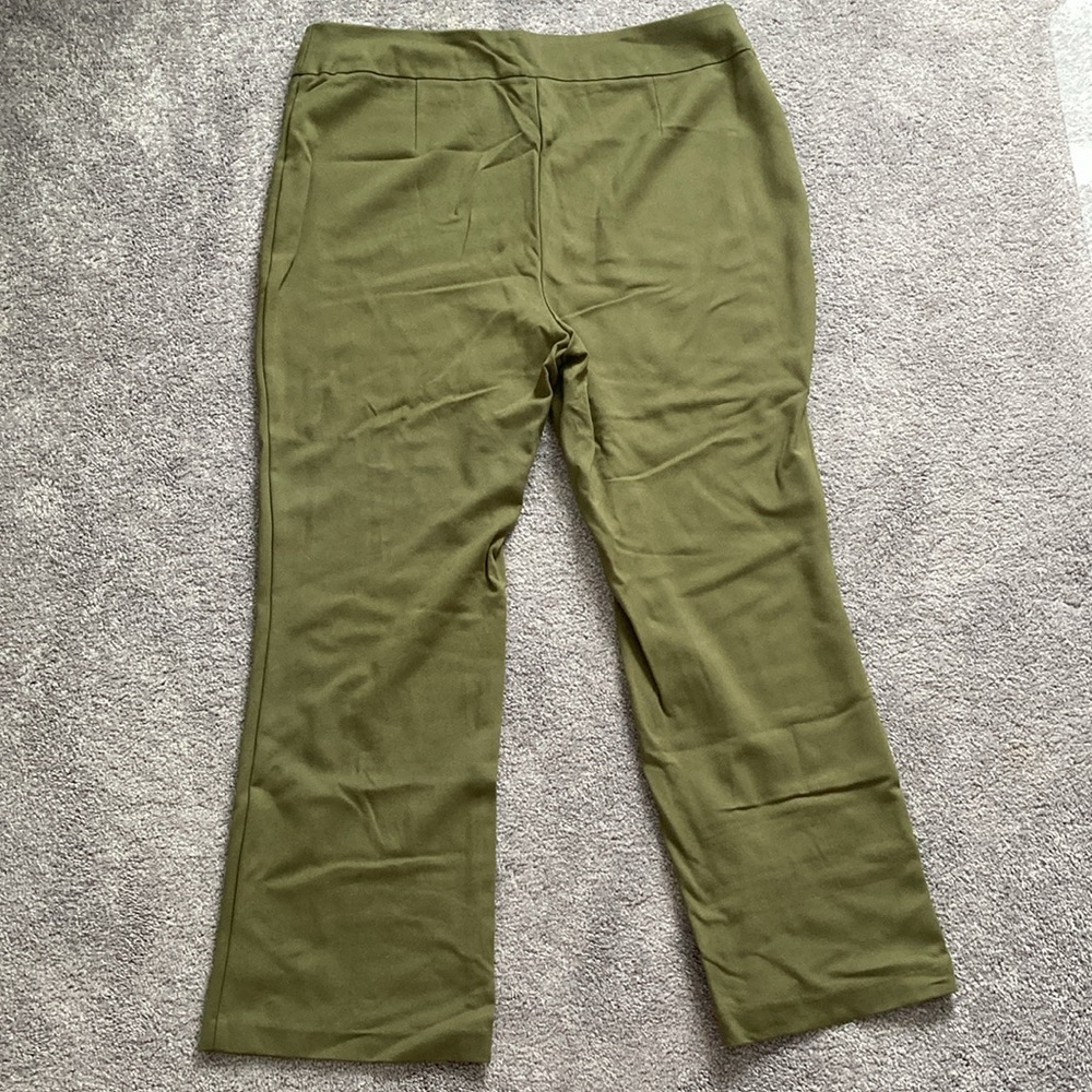 SOLD! Jones & Co Olive Green Flare Pants, Women’s 1X - Picture 4 of 7